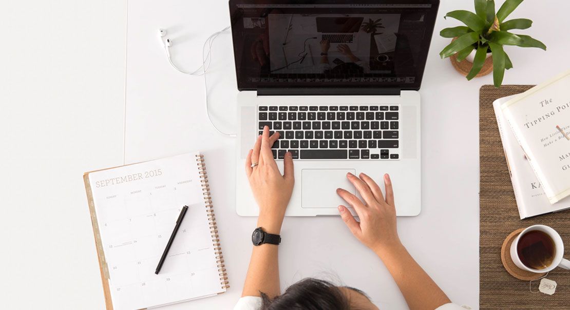 Online Tutoring For Ages 8-12 Student taking an A-Level History online tutoring session with Oakleaf Education